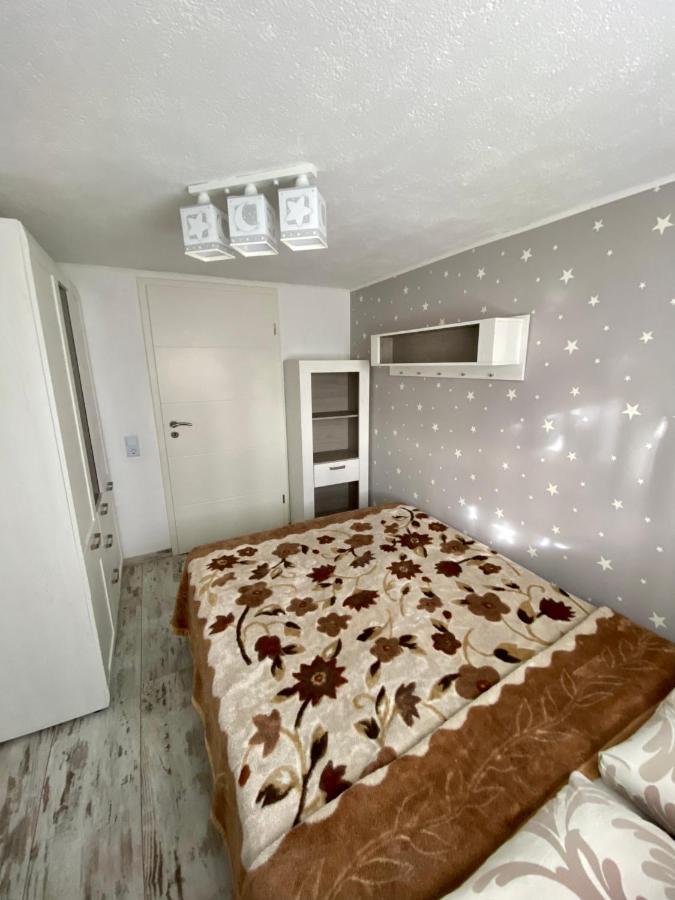 El Greco Ferienwohnung Tieringen Exterior photo